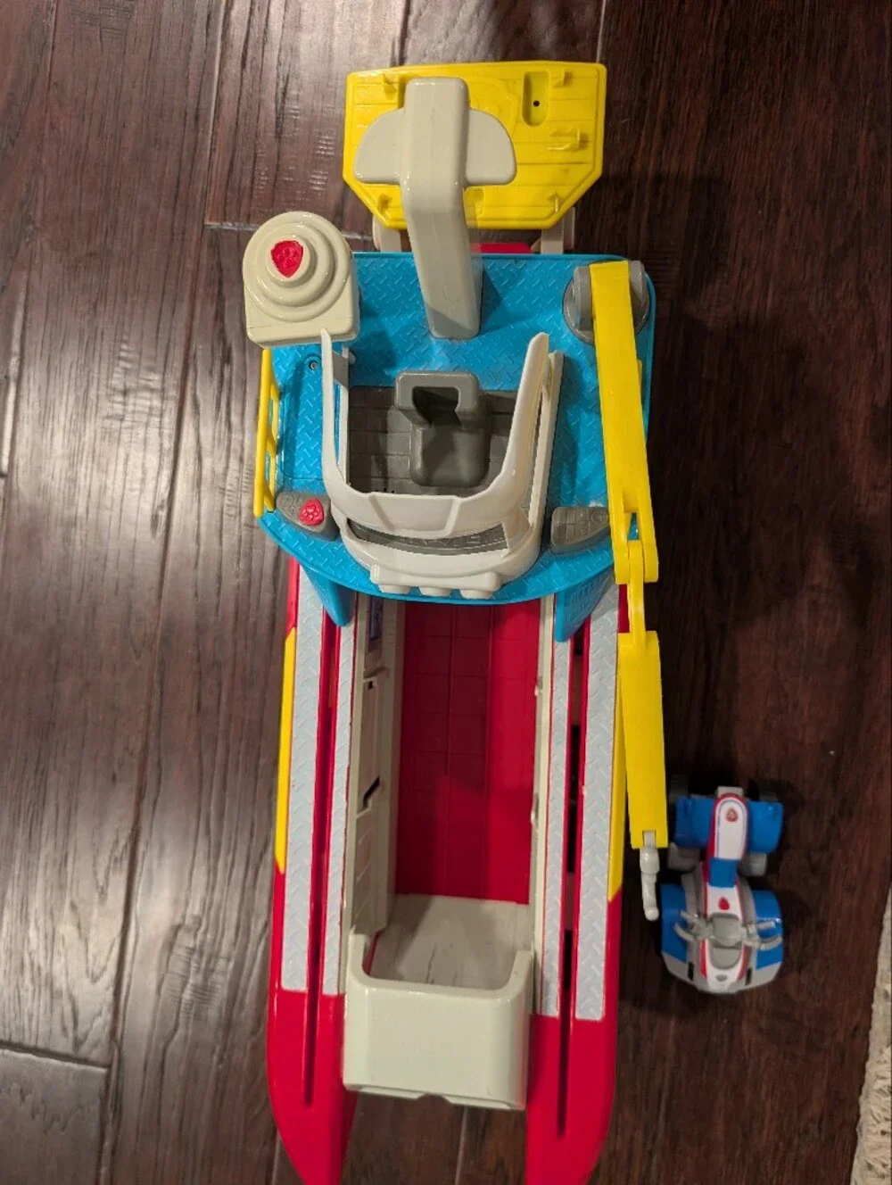 PAW PATROL Sea Patroller Rescue Ship Toy with Yellow Crane